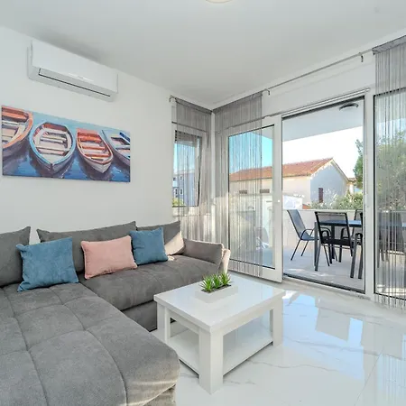 Villa Marimela Luxury Apartments Novalja Exterior photo