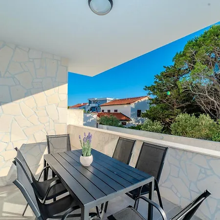 Villa Marimela Luxury Apartments Novalja Exterior photo