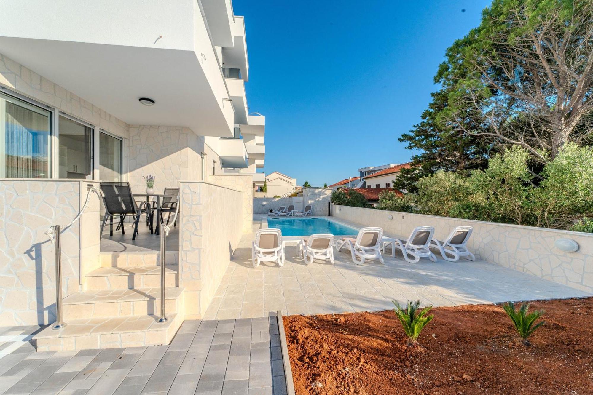 Apartment Marimela Luxury Novalja